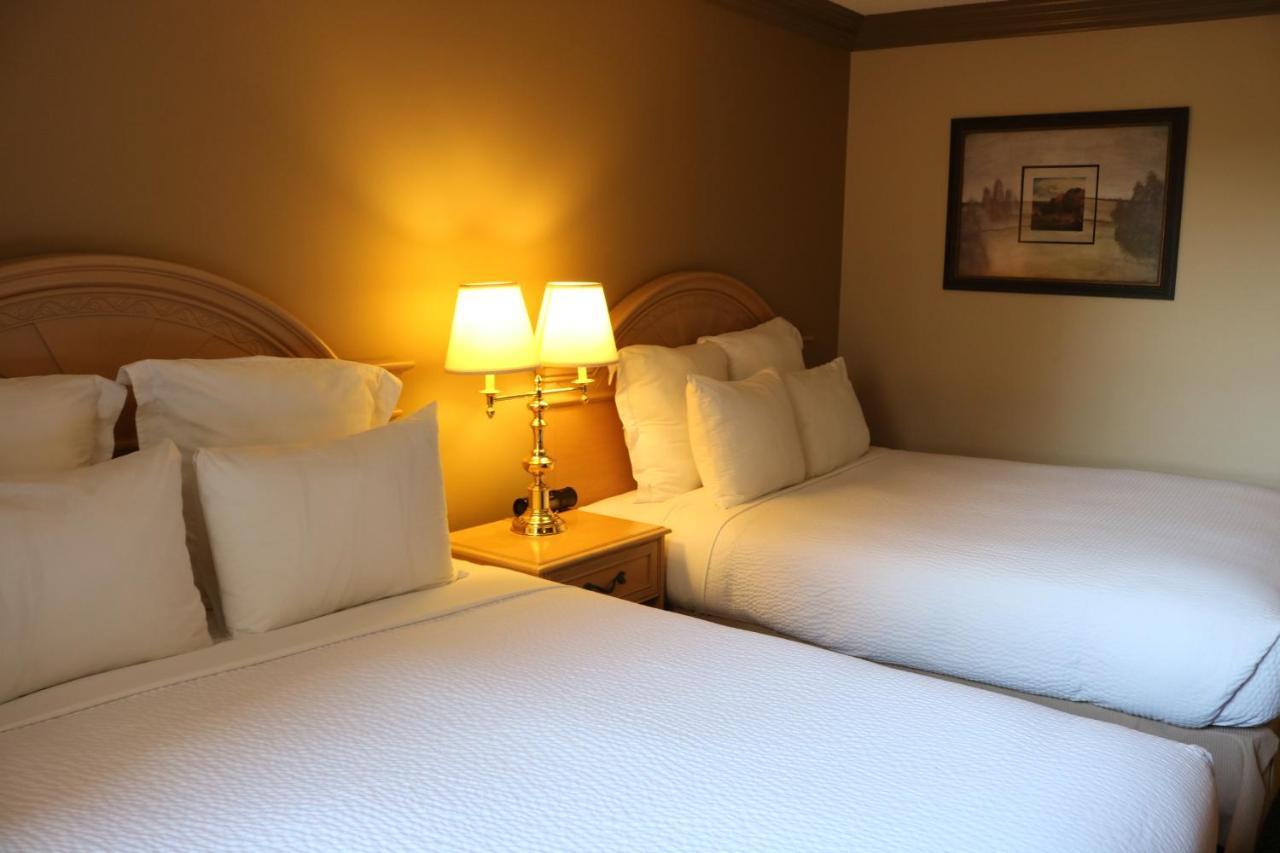 Nomad Hotel & Suites Fort Mcmurray Exteriör bild